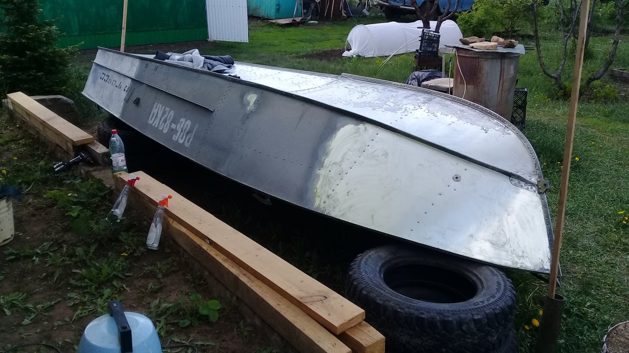 228493
