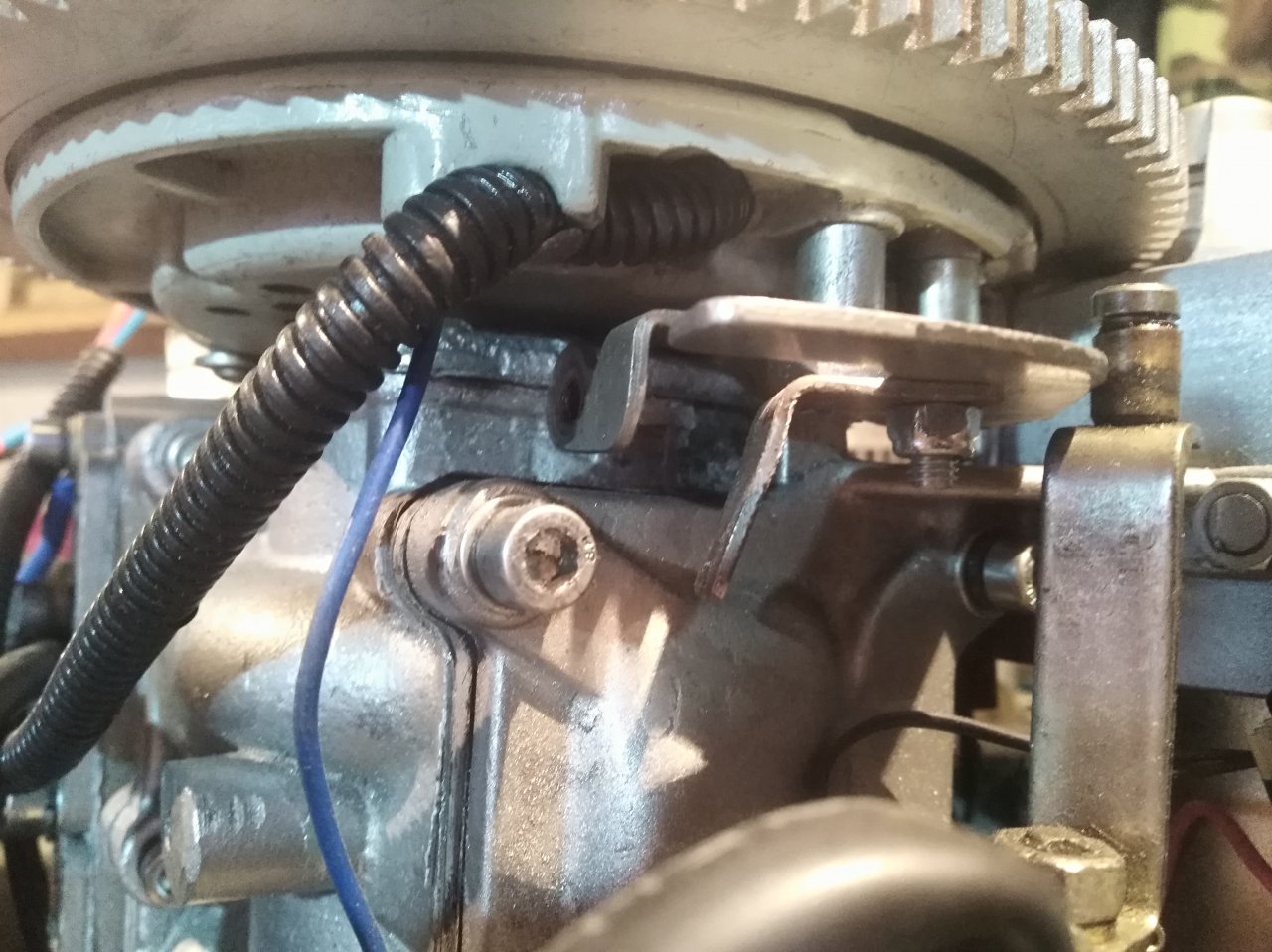 235572