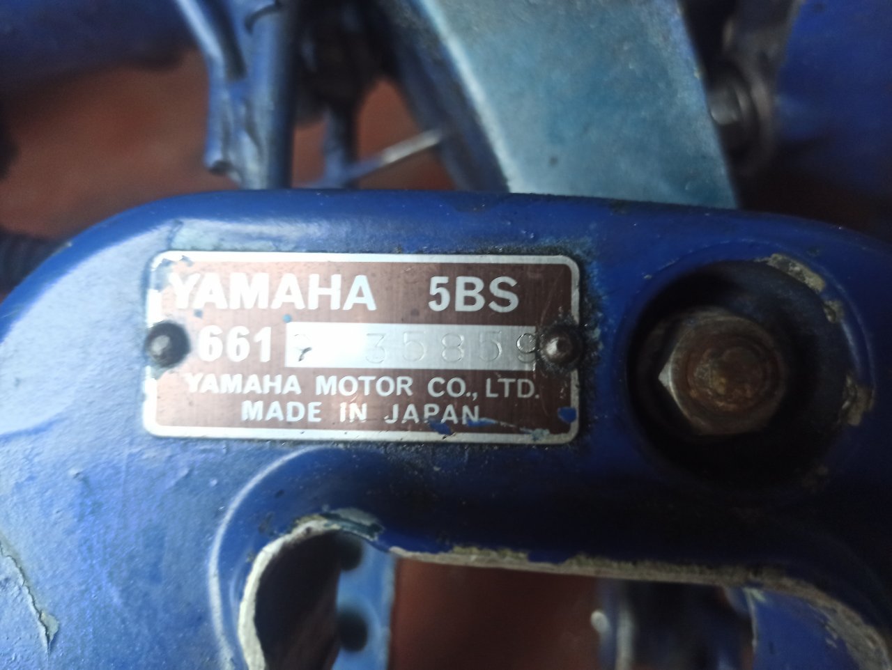 271597