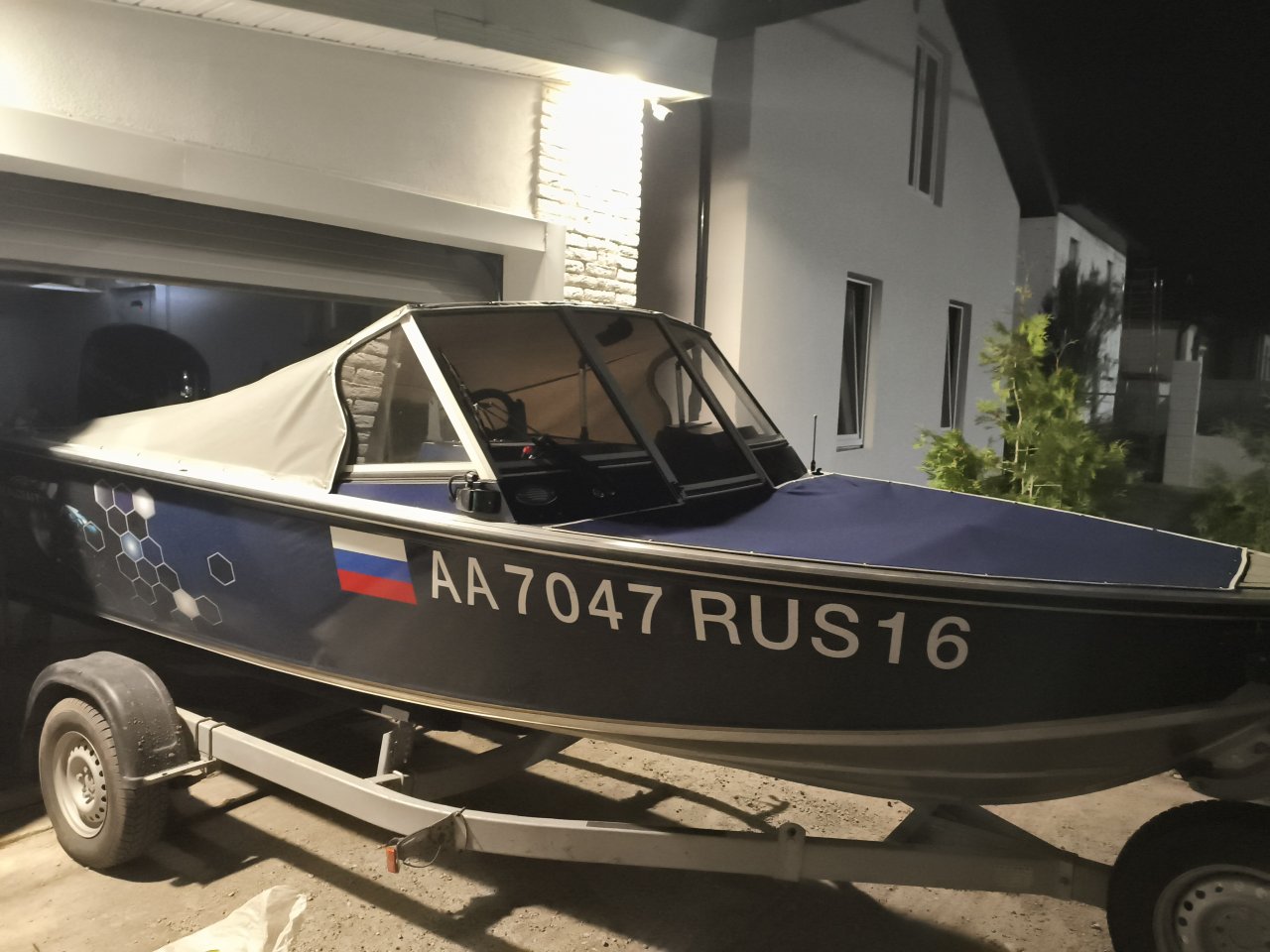 273987
